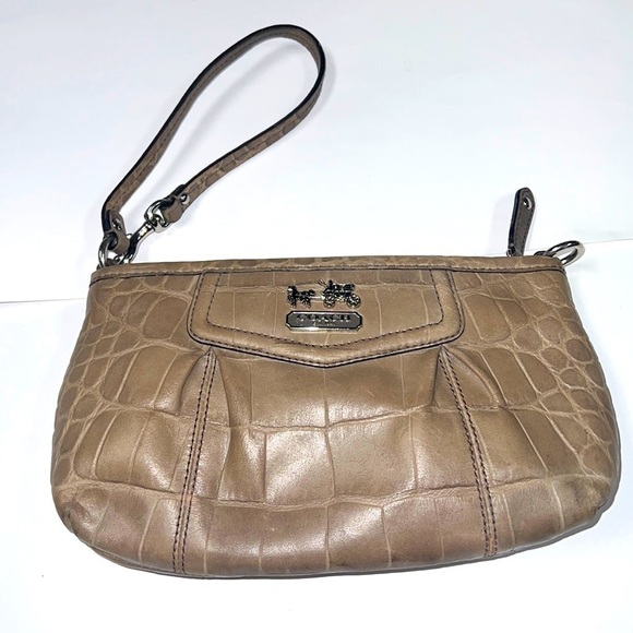 Coach Crocodile Embossed Taupe Leather Audrey Large Clutch Wristlet - Picture 1 of 10